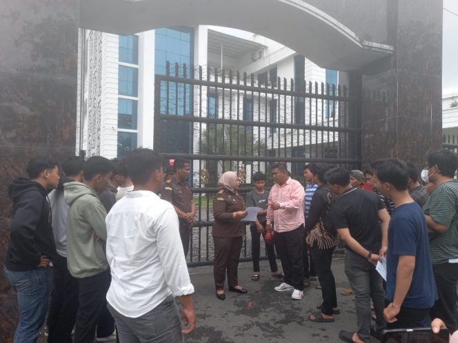 
					BAZNAS Kabupaten Batubara Diduga Tak Tepat Sasaran, Fordisma Sumut Aksi di Kejati Sumut