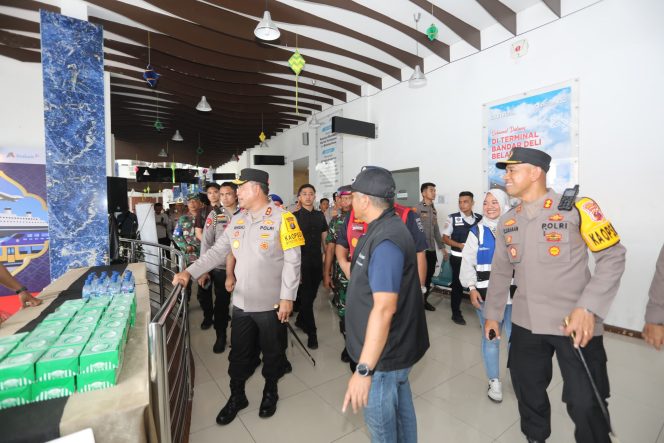 
					Kapolda Sumut Jamin Keamanan Pemudik Di Pelabuhan Belawan