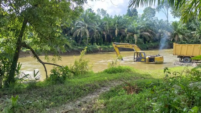 
					Warga Minta Galian C Ditutup, Diduga Rusak Lingkungan dan Pakai Jalan Tanpa Izin di Kampong Sikalondang
