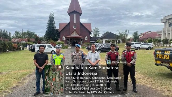 
					Polres Tanah Karo Amankan Ibadah Minggu di Sejumlah Gereja, Wujudkan Rasa Aman dan Khusyuk bagi Jemaat