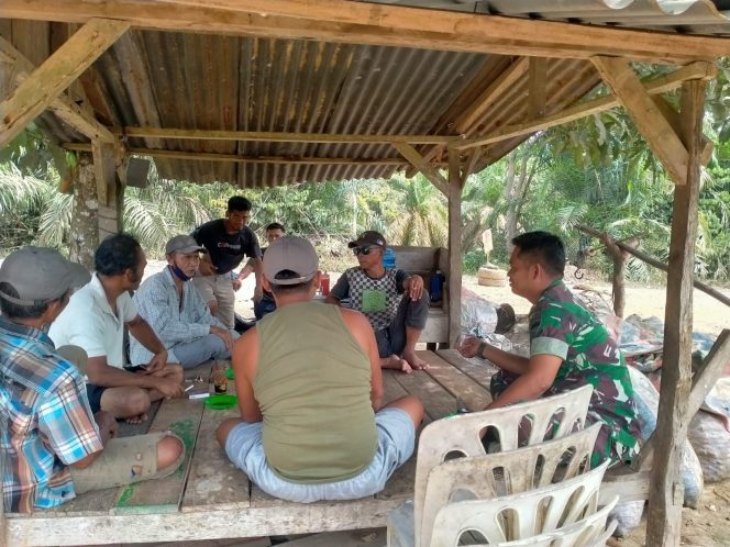 
					*Koramil 12/LP Laksanakan Komsos di Dusun Batang Gogar, Ajak Warga Waspadai Bahaya Kebakaran*