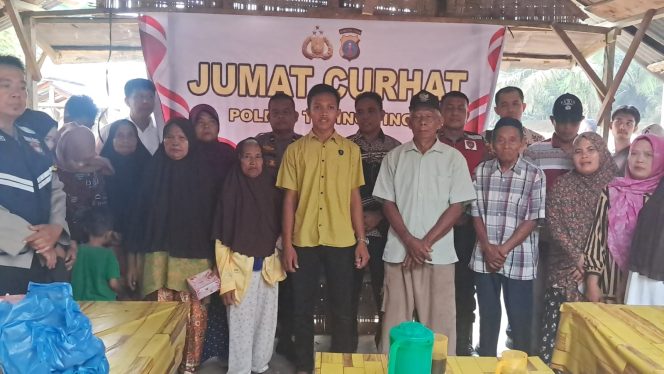 
					Polres Tebingtinggi Gelar Jumat Curhat Bersama Warga di Dusun III Desa Paritokan