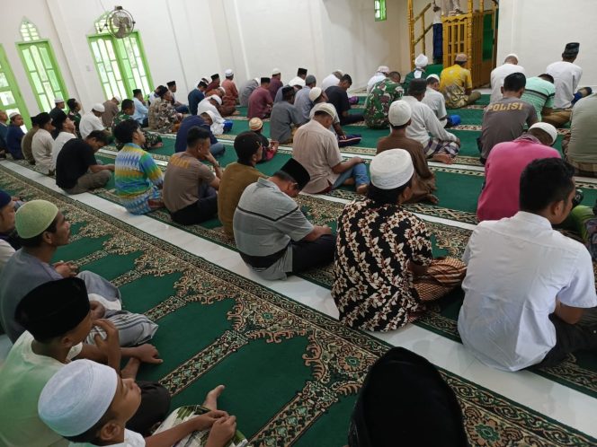 
					Satgas TMMD Ikuti Sholat Jum’at Bersama Warga di Masjid Ikhlasiyah Isfensyah Desa Tanjung Medan