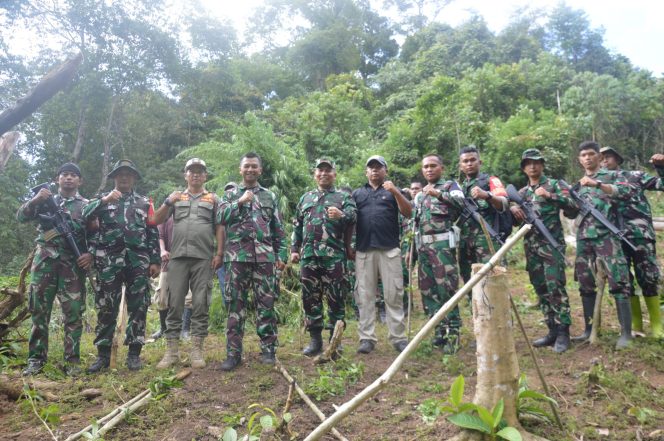 
					*”Dandim 0212/Tapsel Pimpin Tim Patroli Menyusuri Medan Terjal Dan Temukan Ladang Ganja Seluas 3 Hektar”*