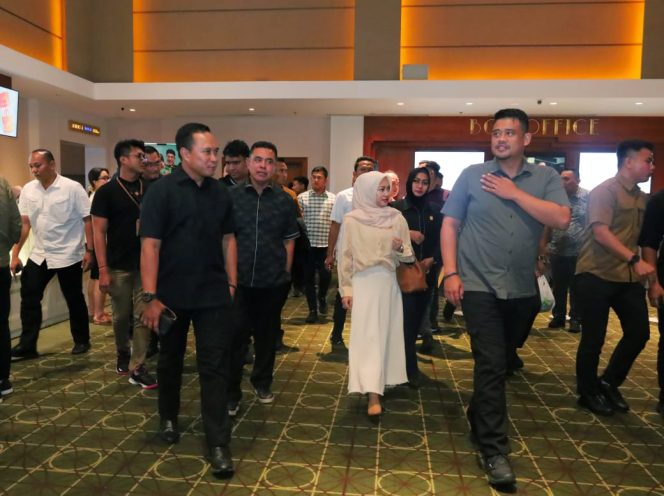 
					Kapolda Sumut Nonton Bareng Film “Believe” bersama Pangdam I/BB, Gubernur Sumut, Forkopimda Prov. Sumut dan Siswa-siswi SMP dan SMA Kota Medan