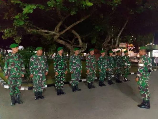 
					Beri Rasa Aman dan Kenyamanan Kepada Masyarakat, Kodim 0308/Pariaman Rutin Melaksanakan Patroli Malam