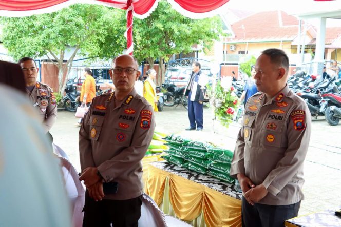 
					*Polda Sumut dan Polres Pelabuhan Belawan Gelar Minggu Kasih dan Gerakan Pangan Murah di Gereja HKBP Pajak Baru Belawan*
