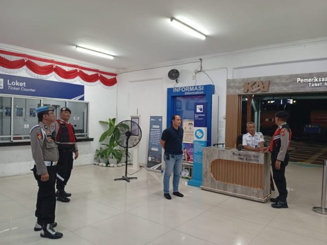 
					Polres Tebingtinggi Gelar Patroli Blue Light, Antisipasi Kejahatan Jalanan