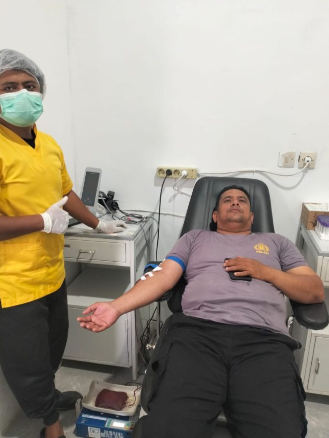 
					Jelang HUT kemerdekaan RI Ke – 80 Personil Polres Pakpak Bharat Lakukan Donor Darah Bantu Masyarakat