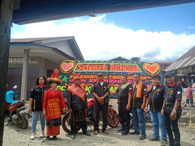 
					Keluarga Besar DPD. PMS. Kabupaten Karo, Berserta Para Pengurus Wilayah PC, Haridiri Resepsi Pernikahan Putri Sekertaris PC. PMS. Mardinding Hendri Situmorang.
