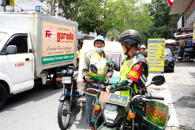 
					Kodam l BB Salurkan 2,5 Ton Beras setiap hari Untuk Warga Terdampak Unjuk Rasa