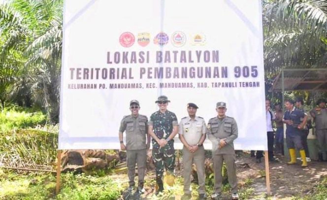 
					Bupati Tapanuli Tengah Tinjau Lahan Lokasi Pembangunan Batalyon TP 905 TNI AD
