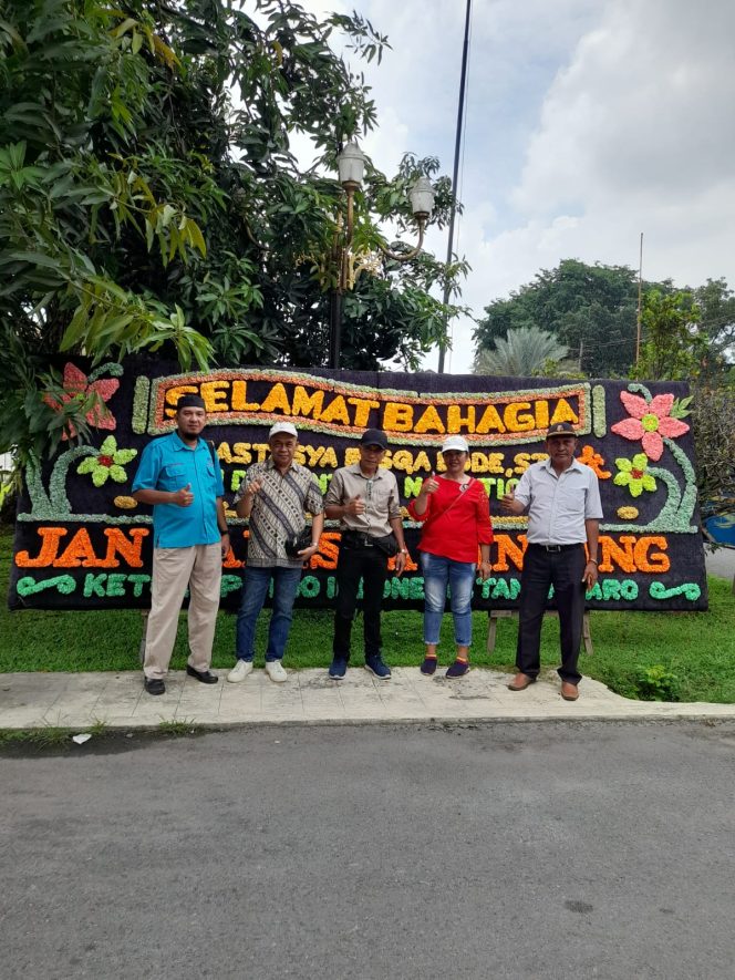
					Ketua DPC. IMO Tanah Karo, di Dampingi Sekretaris Beserta para Pengurus, “Hadiri Resepsi Pernikahan Putri Ketua DPW IMO Sumut H. Nuar Erde.
