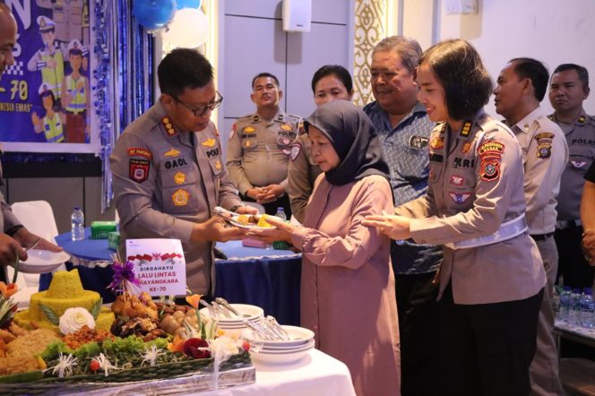 Plr Kapolrestabes MedanHadiri syukuran HUT Lantas Bhayangkara ke-70 Lalu Lintas Moderen yang Berkeselamatan Menuju Indonesia EmasMenuju Indonesia Emas
