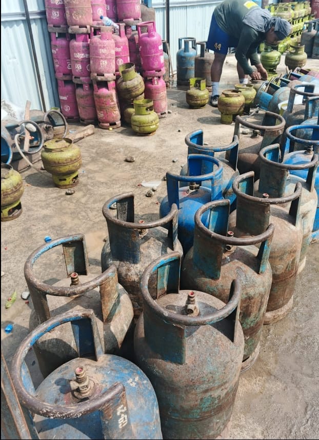 Warga Resah, Adanya Pengoplosan Gas Di Labuhan Deli, Aparat Diduga Tutup Mata