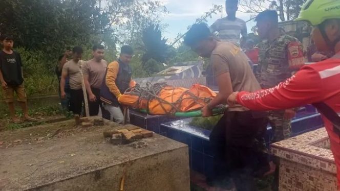
					*Sesosok Mayat Pria Tanpa Identitas Ditemukan di Pinggir Sungai Lau Biang Kabanjahe, Polisi Lakukan Penyelidikan*