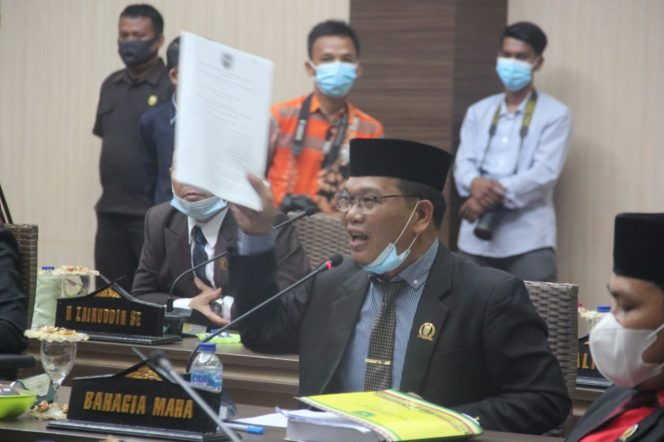 
					BAHAGIA MAHA Mantan Anggota Dewan,Tuding Anggota DPRK Gerindra Subulussalam Membodohi Rakyat dengan Klim “Intruksi Pusat” Alasan Lambat APBD 2026