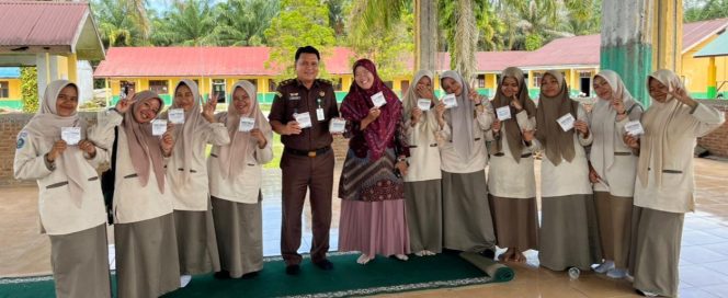 
					Kejari Subulussalam Gelar Penyuluhan Hukum Antikorupsi di SMAS Plus Muhammadiyah Subulussalam