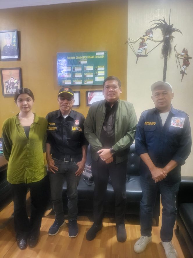 
					DPC LSM KPK-RI Tanah Karo Resmi Daftar ke Kejaksaan Negri Melengkapi Administrasi