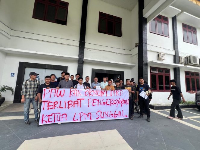 
					Lembaga Pemberdayaan Masyarakat (LPM) Sunggal Desak DPRD Deli Serdang Copot Oknum Anggota DPRD Diduga Terlibat Pengeroyokan