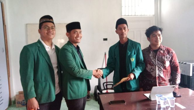 
					Latif Hasibuan Nyatakan Kesiapan Pimpin Ikatan Pelajar Al Washliyah Kota Medan Mendaftarkan diri Calon Ketua