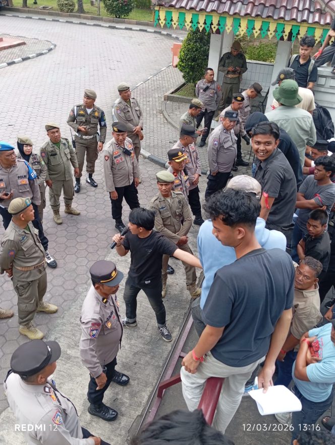 
					Lagi-lagi Walikota Medan Rico Tri Putra Bayu Waas di Demo Ratusan Mahasiswa, FMR-SU: “Slogan Medan Untuk Semua Hanya Pencitraan?”