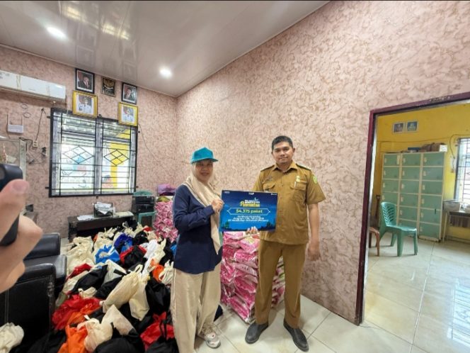 
					Pelindo Regional 1 Salurkan Paket Sembako Kepada Masyarakat di Wilayah Operasional.