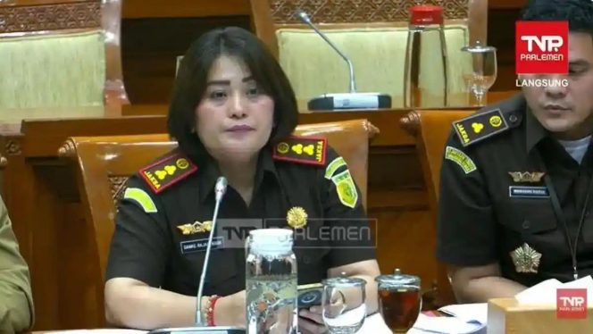 
					Kajari Karo Minta Maaf karena Salah Ketik, DPR Soroti Kelalaian Prosedur Penanganan Kasus Amsal Sitepu