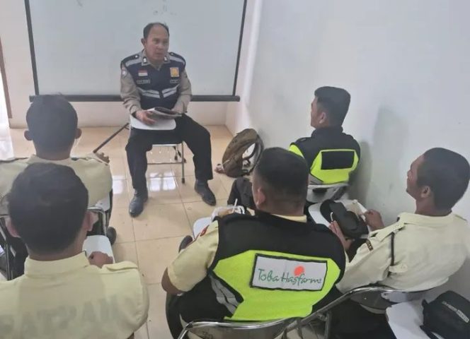 
					Sat Binmas Polres Karo Perkuat Sinergi dengan Satpam Melalui Pembinaan Kamtibmas di Merek
