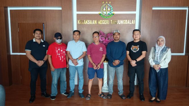 
					TERPIDANA PERKARA PENGGELAPAN DITANGKAP TIM INTELIJEN KEJATI SUMUT DI KOTA TANJUNG BALA
