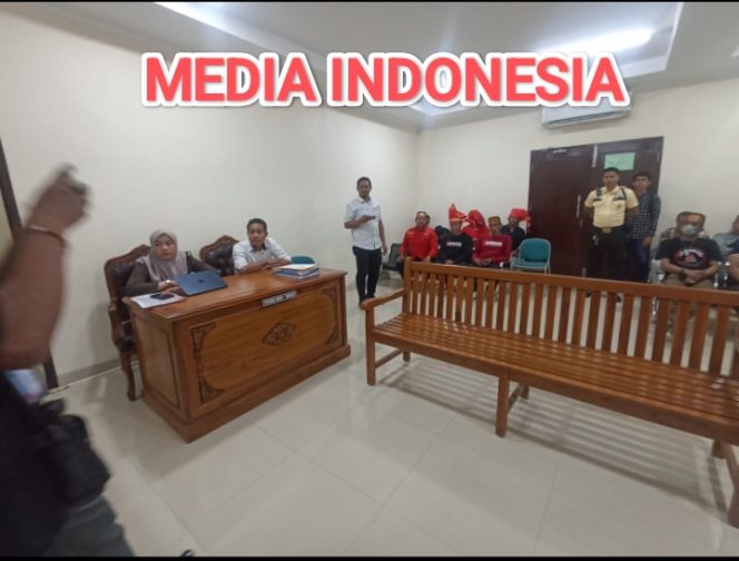 
					Sidang Praperadilan Ilyas Sitaba Melawan Kejaksaan dan Polres Gowa, Termohon Diduga Keliru Memasukkan Nama.