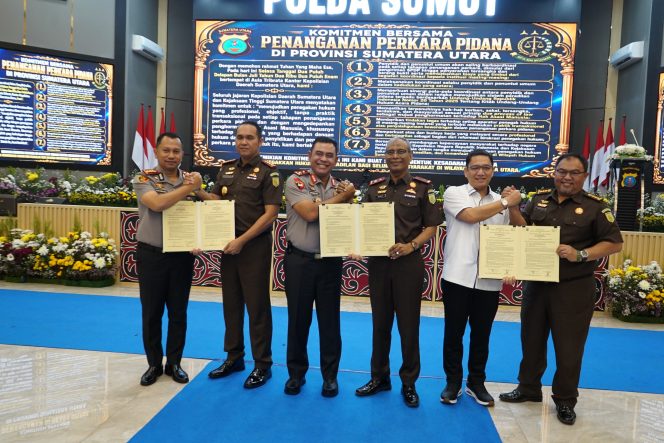 
					JAKSA DAN POLISI DI SUMATERA UTARA PERKUAT SINERGI PENEGAKAN HUKUM YANG SEMAKIN PROFESIONAL, OBYEKTIF DAN TANPA PRAKTIK TRANSAKSIONAL