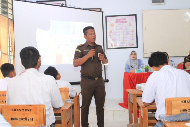 
					KEJAKSAAN TINGGI SUMATERA UTARA SAPA PELAJAR SMA NEGERI 2 PERCUT SEI TUAN, Serukan Gerakan Anti Narkoba & Bijak Menggunakan Media Sosial