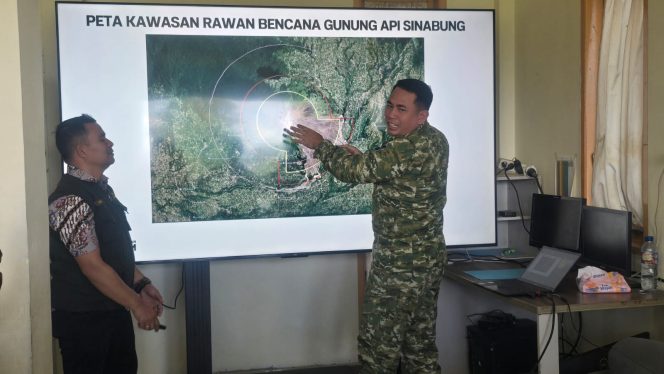 
					Dandim 0205/TK Tinjau Langsung Aktivitas Gunung Sinabung Bersama BPBD dan PVMBG