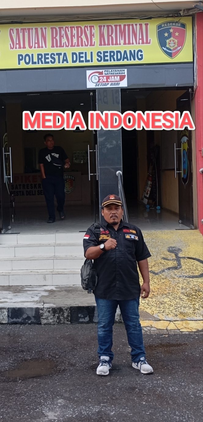 
					Beredarnya Foto Salaman Wartawan Syahrial dengan Kadus 1 Bogak Besar: Syahrial Bantah Keras Telah Tercapai Perdamaian dan Telah Selesai Kasusnya.