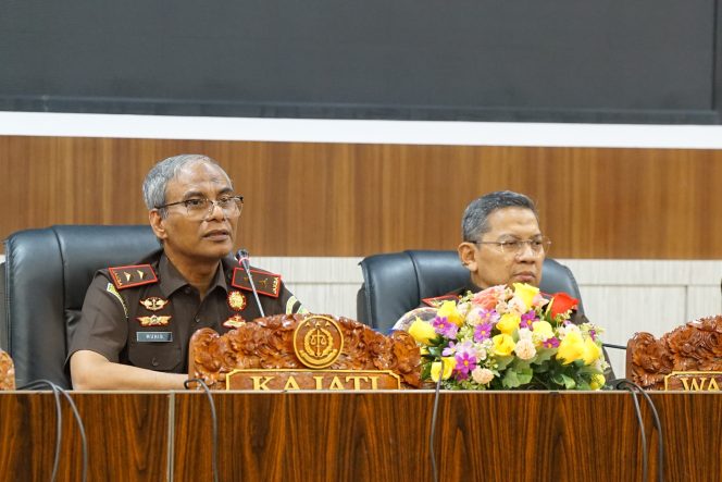 
					Kumpulkan Para Kajari se Sumatera Utara, Kajati Sampaikan Arahan Strategis Sebagai Bagian Monitoring