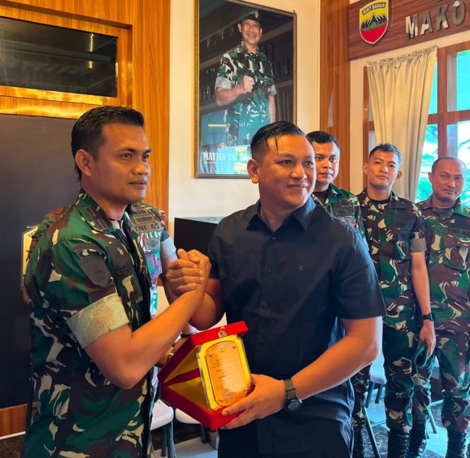 
					Dibalik Ketegasan Dandenintel Kodam I/BB : Kisah Haru Letkol Arm Eddy Saputra Ginting dan Noda Sirih di Kemeja Putihnya