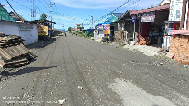 
					10 Tahun Terlupaken, Kini Jalan Udara – Simpang Empat Di Perbaiki di Era Bupati Antonius Ginting